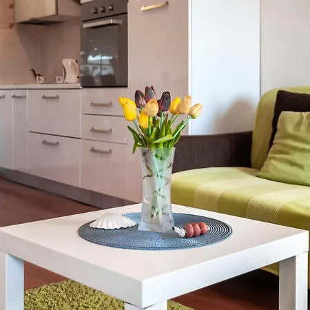 Sea View Apartment *